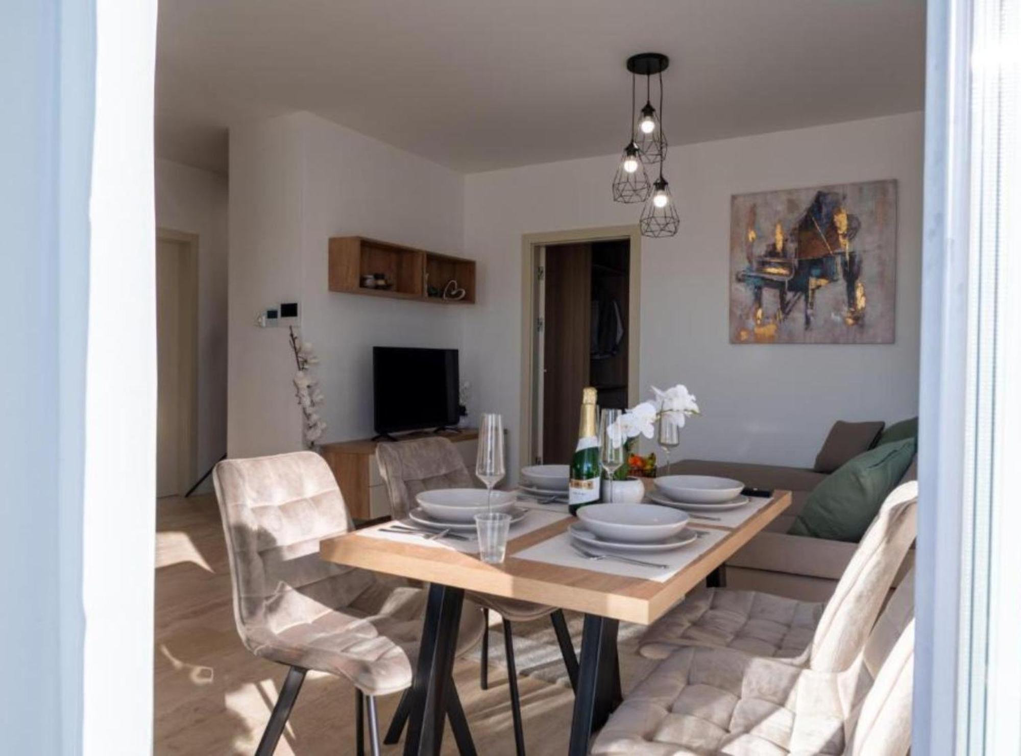 Apartment Kona - Free Parking & Self Check-In Ivanja Reka Exterior photo