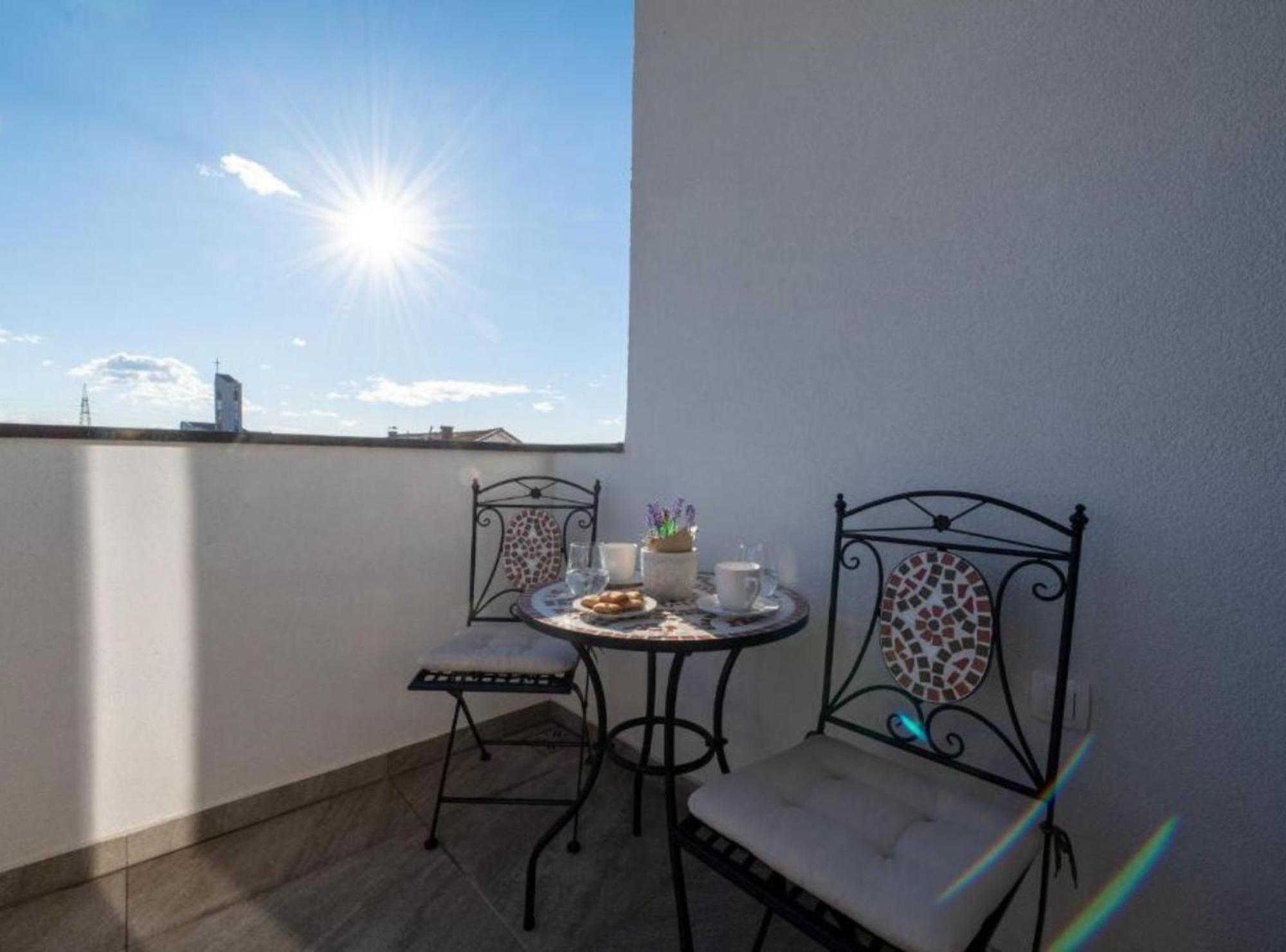 Apartment Kona - Free Parking & Self Check-In Ivanja Reka Exterior photo